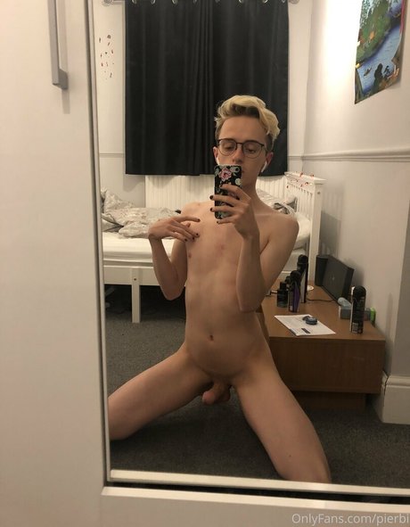 小柄で痩せたOnlyFans 無料裸 ギャラリー