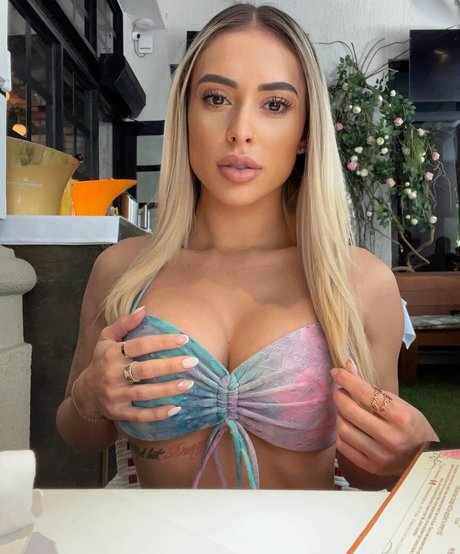 Ansley Pacheco xxxポルノスター 画像