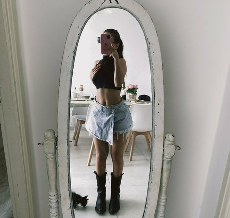 x rose モデル 写真