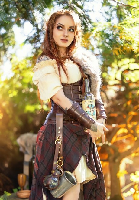 Genevieve セクシーなスター ギャラリー