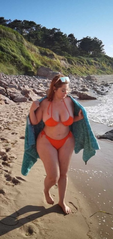 Onesarahhh xxxモデル 写真