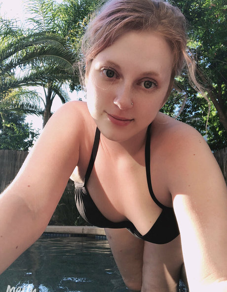 小柄で痩せたOnlyFans 美しいヌード ギャラリー