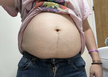 ティーンフィンガリングOnlyFans セクシー 画像