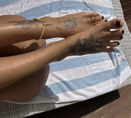 Aiza Dolmatova 独占スター 写真