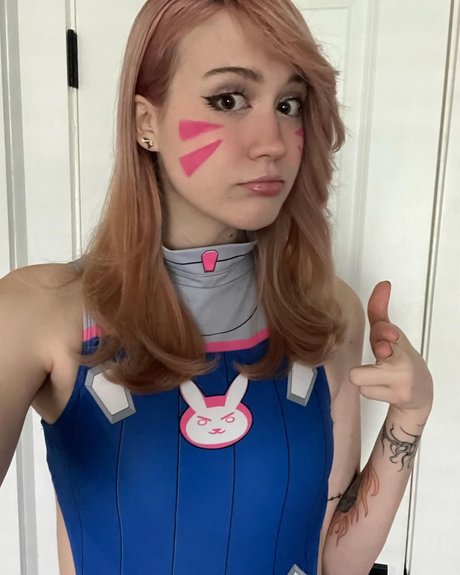 gray エロティックなスター 写真