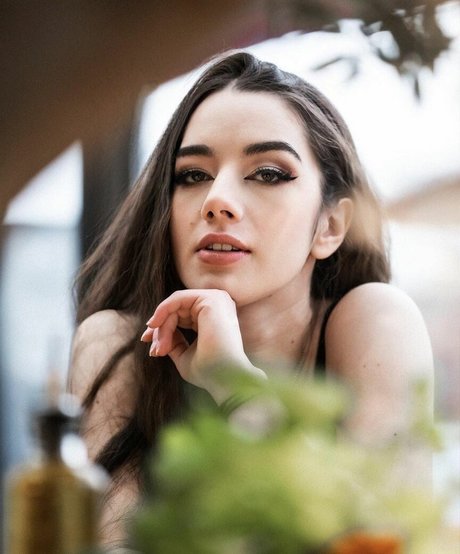 Miss Mikkaa アートモデル 写真