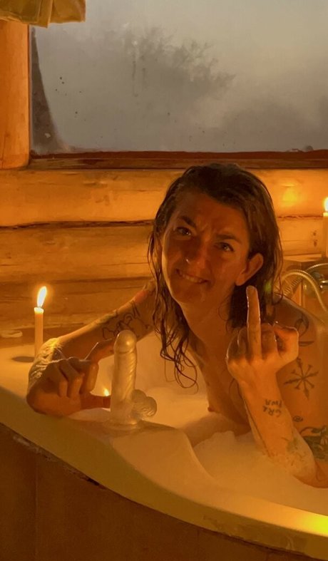 大きな白いチンポ OnlyFans 無料セクシー ギャラリー