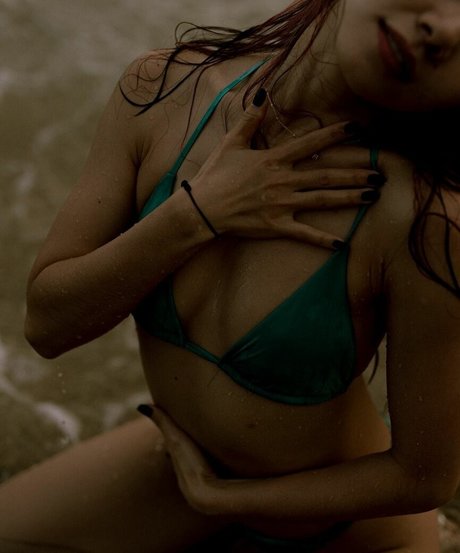 ランジェリーベイビーOnlyFans 素敵 写真