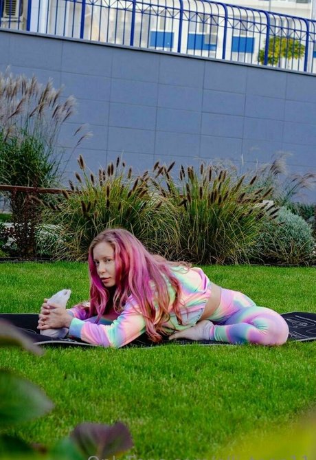 pretty elli 可愛いモデル 画像