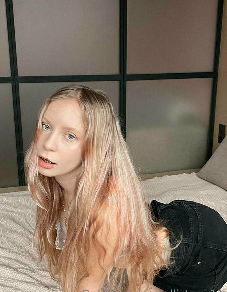 pretty elli トップモデル 画像