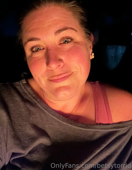 betsytorrid ホット女優 写真