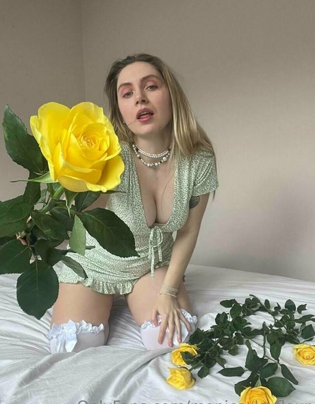 your paradisse エロティックなポルノスター 写真