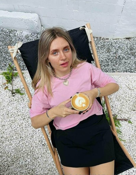 ニューハーフ ドミナトリックス OnlyFans HD 写真