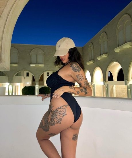 May Bakshi xxxポルノスター 写真