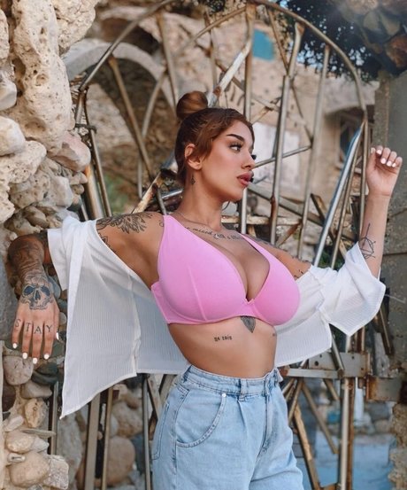 ルビーオンリーファン 無料セクシー 写真