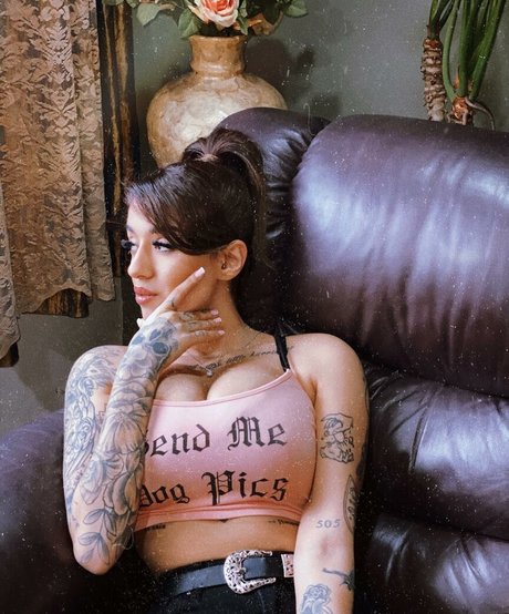 May Bakshi 最高の女優 ギャラリー