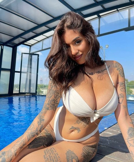 BBCパブリックOnlyFans ヌード ギャラリー