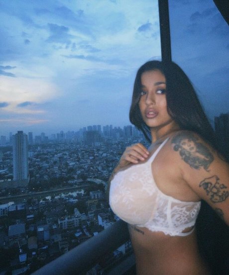 May Bakshi ホットスター ギャラリー