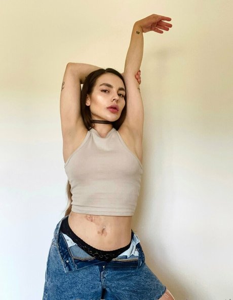 beatrice carti 完璧なモデル 写真