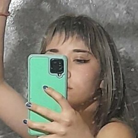 mewslut アダルトモデル ギャラリー