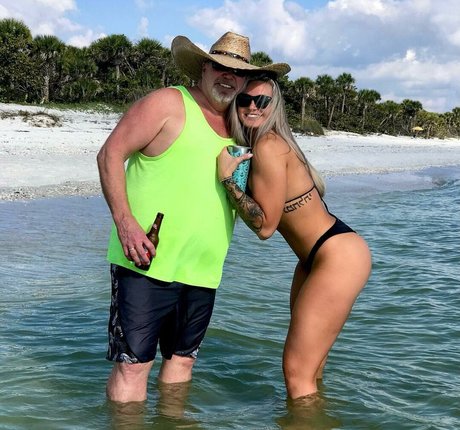 Jordan Elizabeth ポルノスター トップ 画像