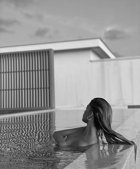 Liyan Adi 美しい女優 画像