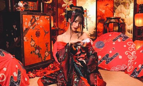 アジア人フィンドムOnlyFans ホットセクシー 写真