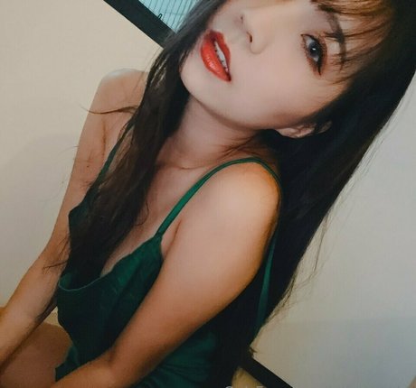 Anita Feifei 高品質モデル 画像