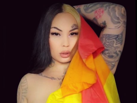 曲線美の黒檀OnlyFans ポルノ アーカイブ