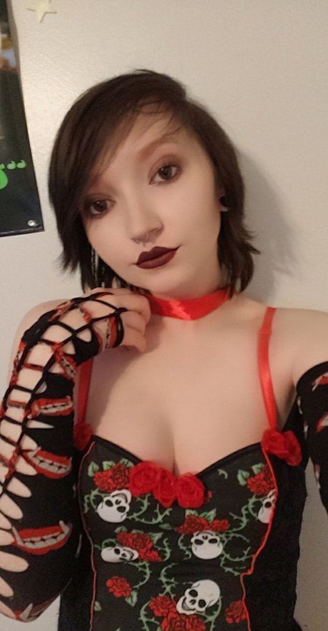 Candi s Free Page_ 裸のスター 写真