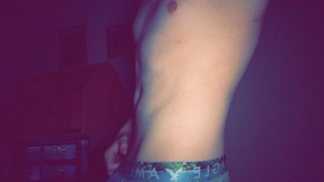 Demetri エロティックなポルノスター 写真