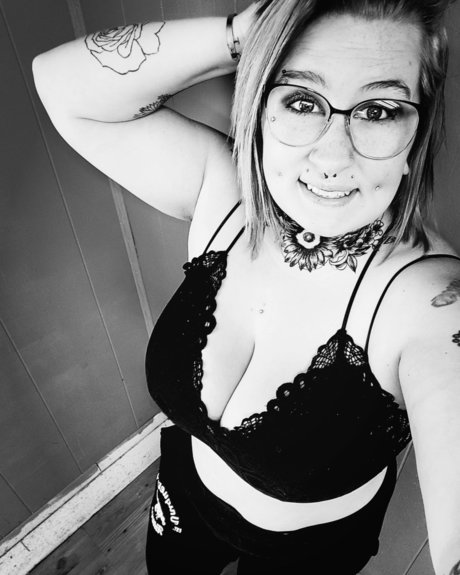 Queen Kay ポルノスター アーカイブ