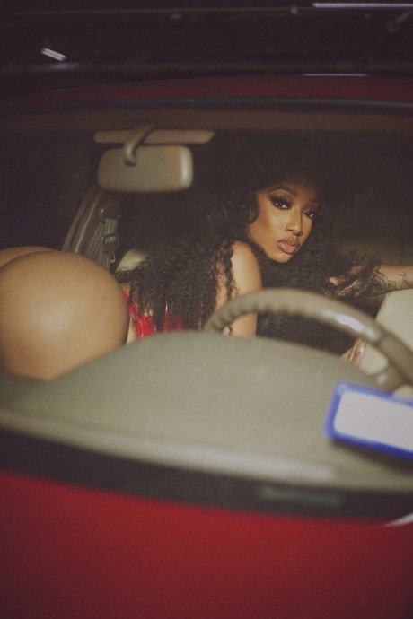 cutting up with quay_ 高品質モデル 画像