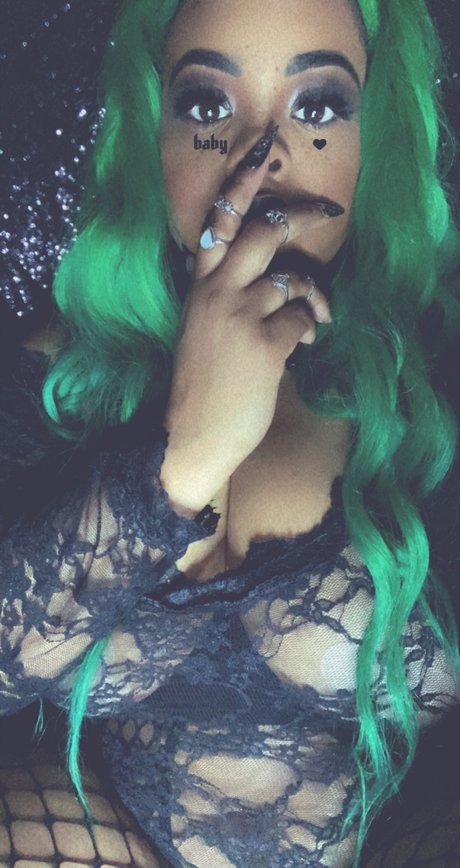 Qiing Dom 女優 画像