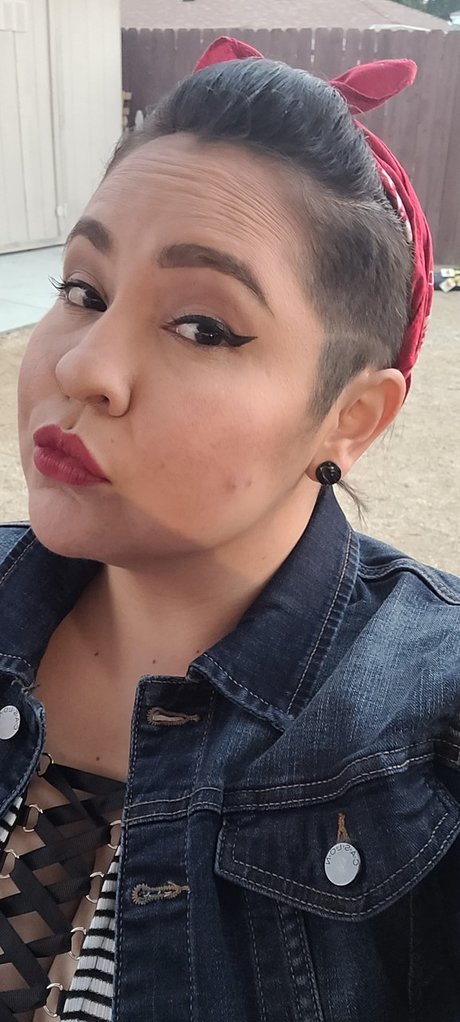 Purple Moon HDポルノスター 画像