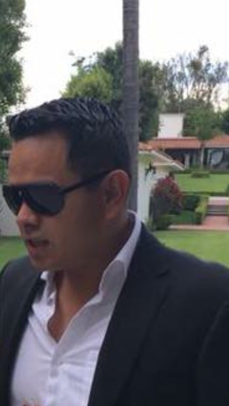 quetzalybarra モデル 写真