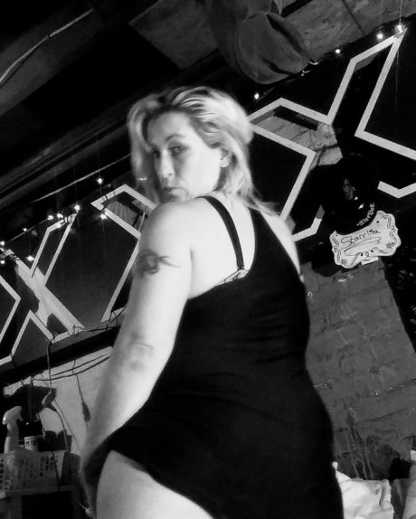 Queen Starrlita s Way かわいいポルノスター 写真