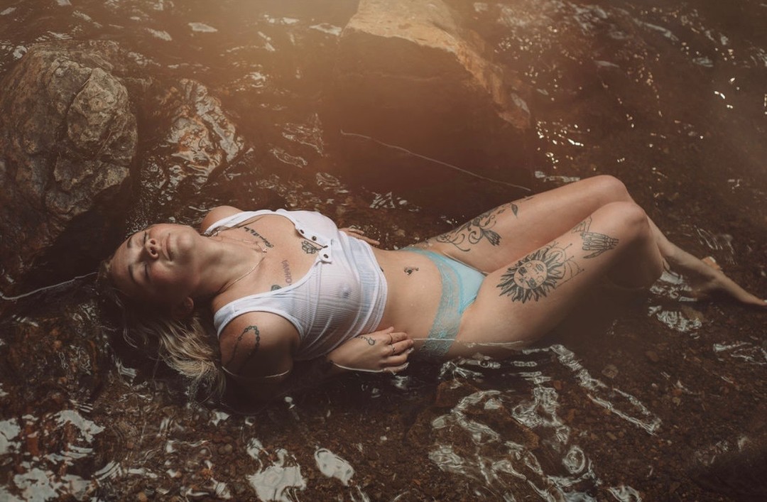 Faith Long ポルノスター 裸 写真