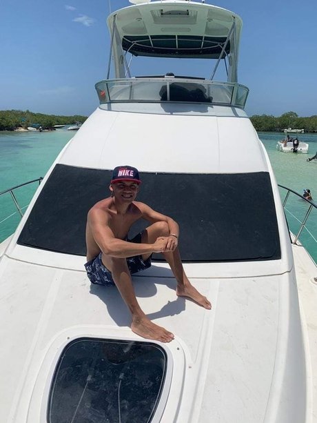 daniel jimenez ホットモデル 写真