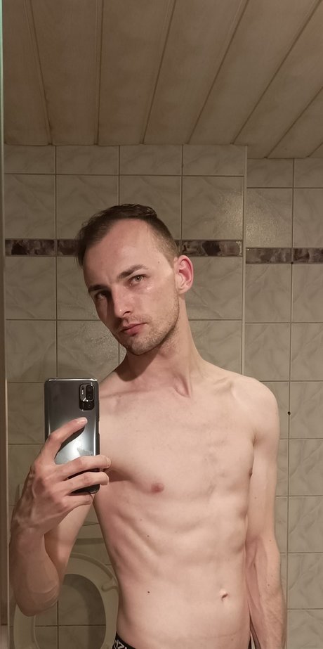 Andrew Aiden エロティックなスター 写真