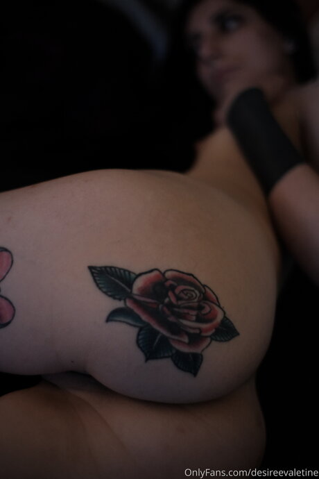 イタリア人熟女OnlyFans 無料 写真