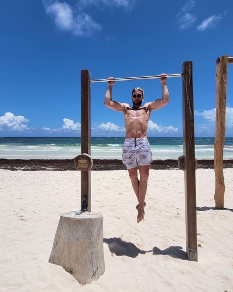 Exhavior アートポルノスター 写真