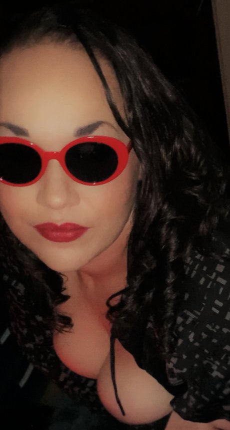 Naturally Peachy HDポルノスター アーカイブ