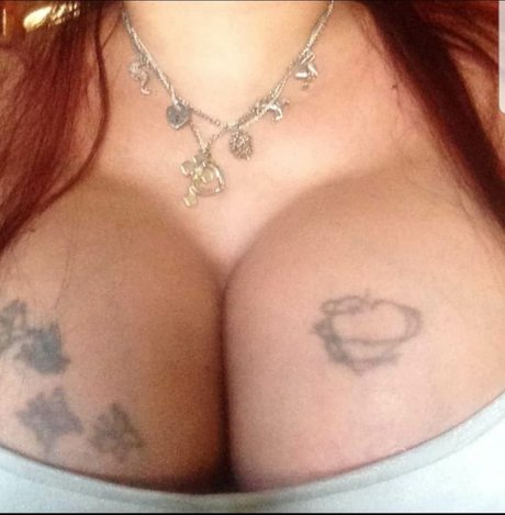 Raven40DD ポルノスター 写真