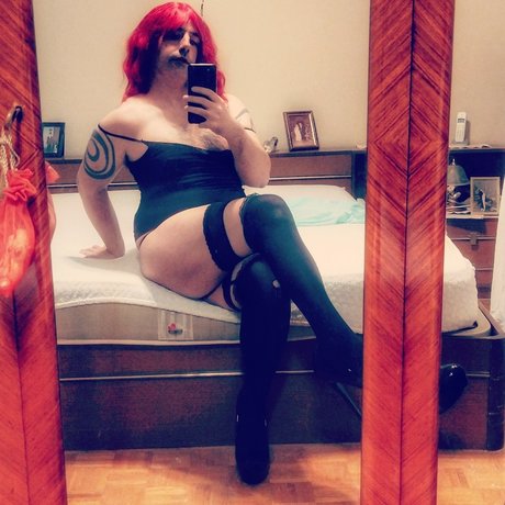 18歳のOnlyFans 美しい 写真