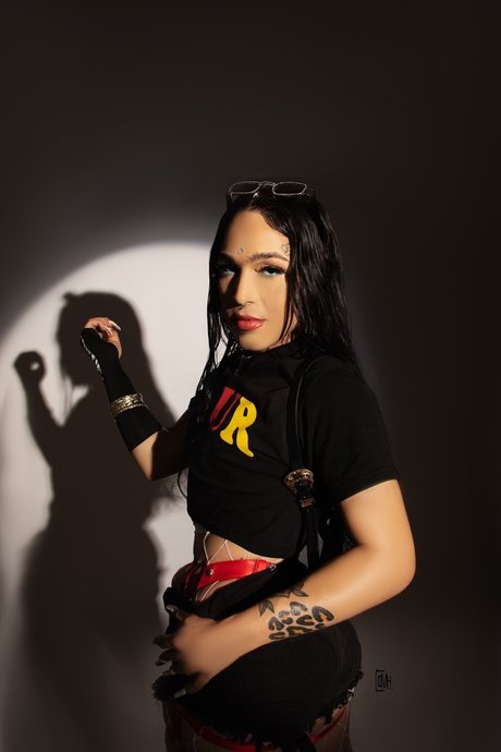 Freaky kingdom com 完璧なモデル 画像