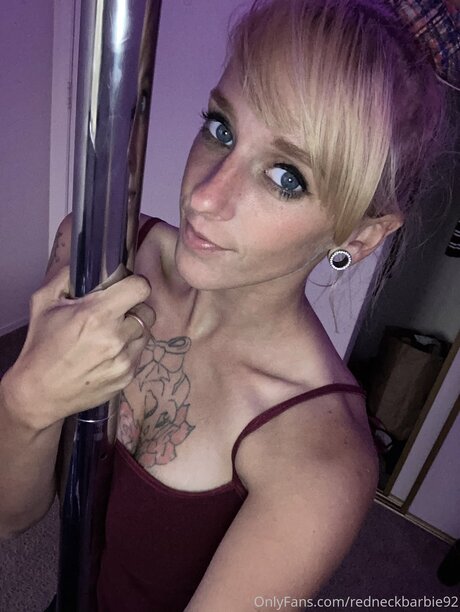 Tara Snyder ヌード女優 画像