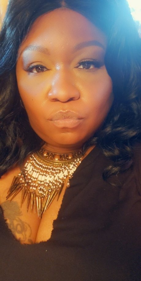 Candiluv4u ポルノモデル 写真