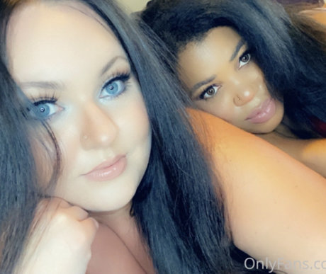 Rogue Raven エロティックなモデル 画像