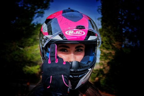 RIDE OR DIE_ 美しい女優 写真